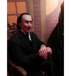 ESTATUA SALVADOR DALI