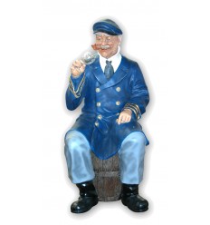 CAPITAN FUMANDO PIPA