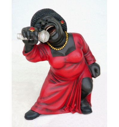 FIGURA MUJER CANTANDO CON MICRO