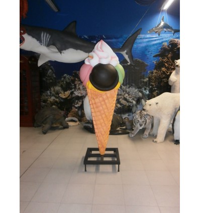 HELADO CUCURUCHO GRANDE FIGURA