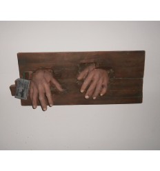 WOODEN SHACKLE WITH HANDS